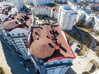 Красный Красный